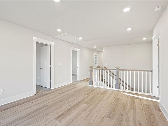 Welcome to the Dakota floorplan at Cedar Shoals - Signature Collection.