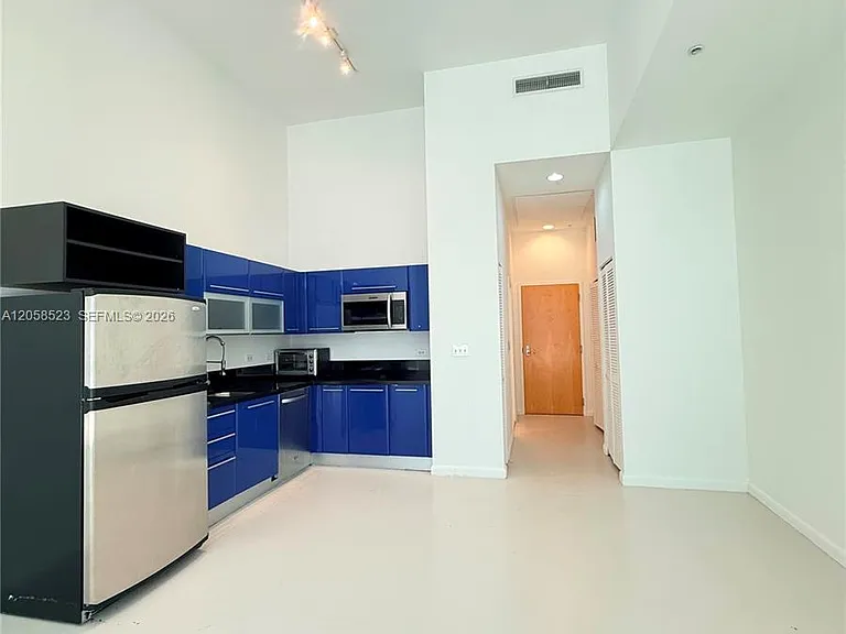 244 Biscayne Blvd #250 — Photo 5