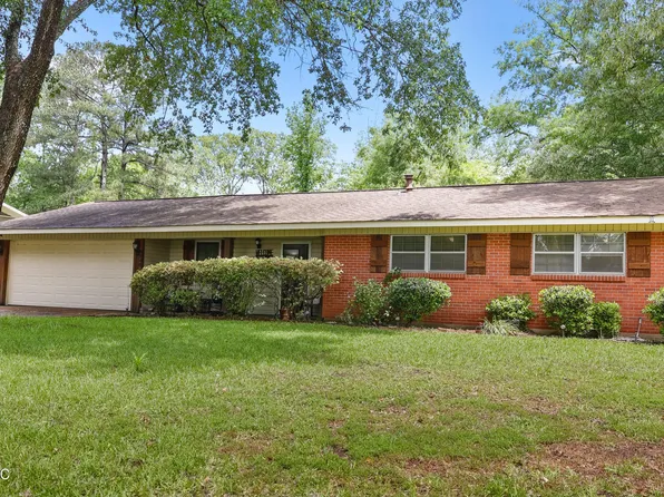3246 Longwood Dr, Jackson, MS 39212