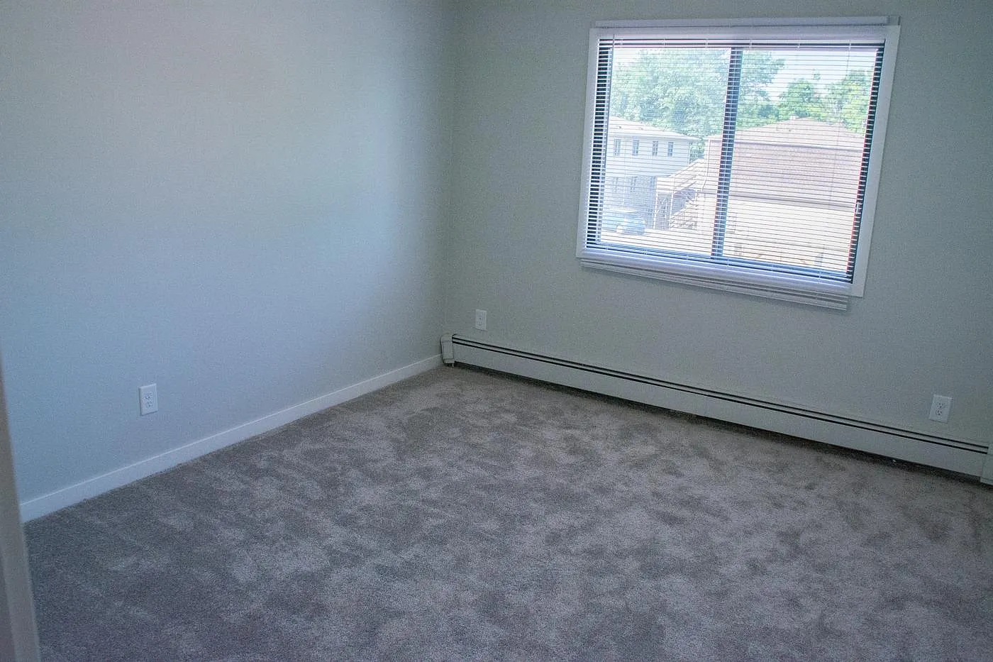 2 bed, $1,702 — Photo 4
