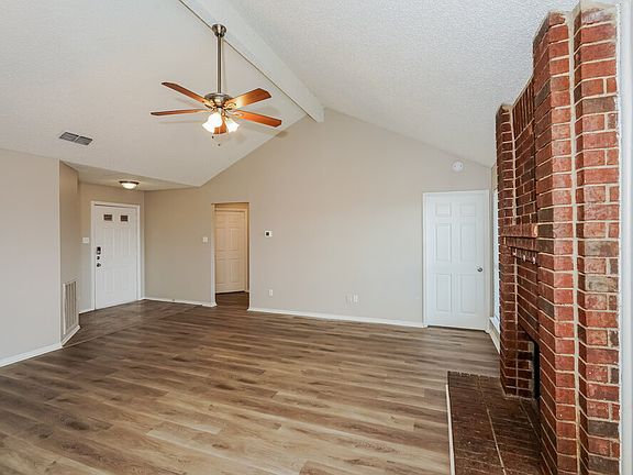 5th image of 1505 Glenwillow Dr