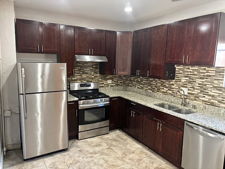 2315 N Washtenaw Ave #2 — Photo 5