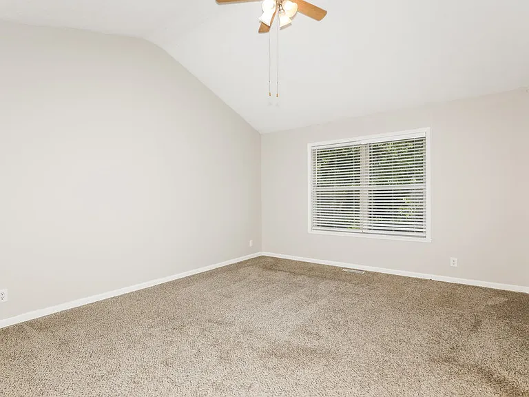 5287 Ivy Hill Dr — Photo 15
