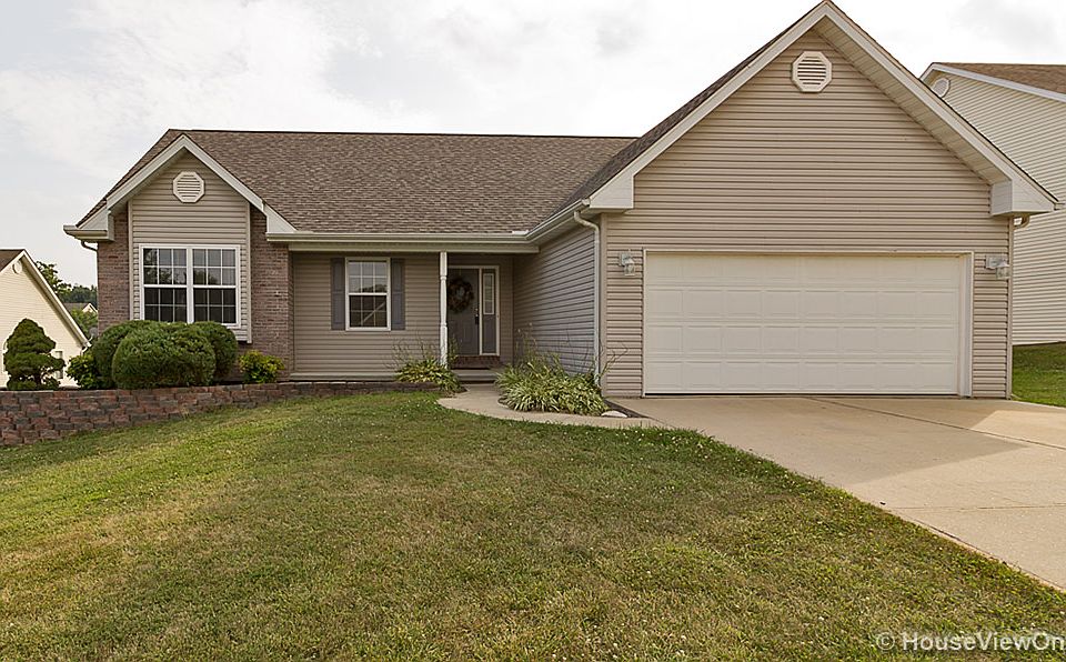 1st image of 652 Pleasant Lake Dr
