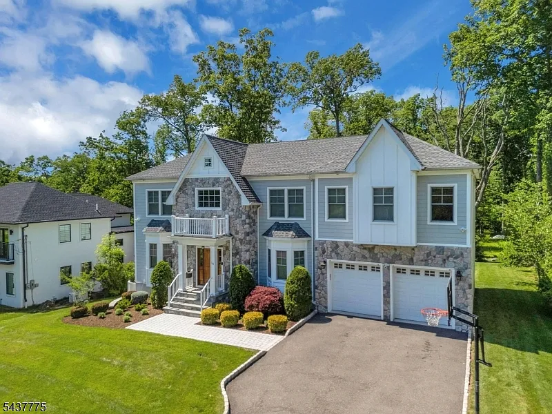7 bed, 6.5 bath, $17,000 — Photo 2