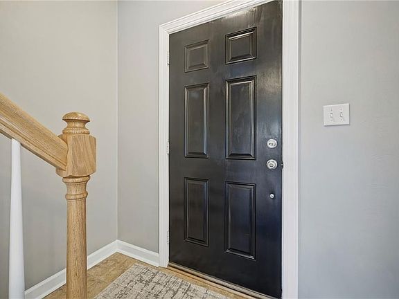 4th image of 829 Cabrini Pl