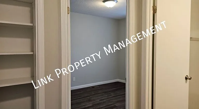 1640 Keeble St — Photo 14