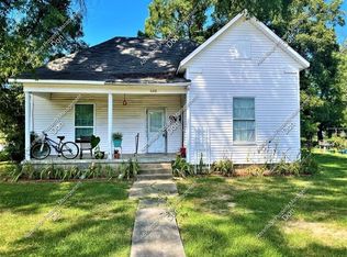 620 1st St #A, Conway, AR 72032