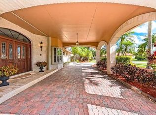 5821 Castlegate Ave, Davie, FL 33331