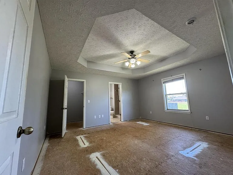 5709 N 12th Ave — Photo 13
