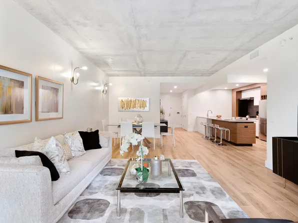 3707 Blackstone Avenue image 1 of 35