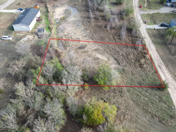 Joseph Dr, Decatur, TX 76234