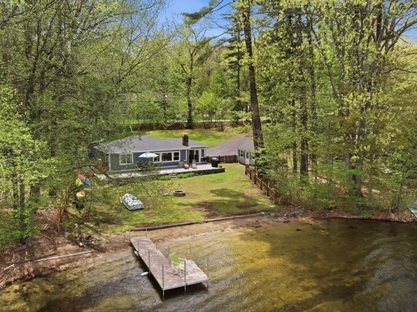 32 Hemlock Dr, Lunenburg, MA 01462