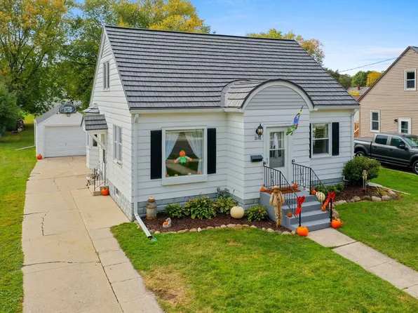 1161 Elmore St, Green Bay, WI 54303