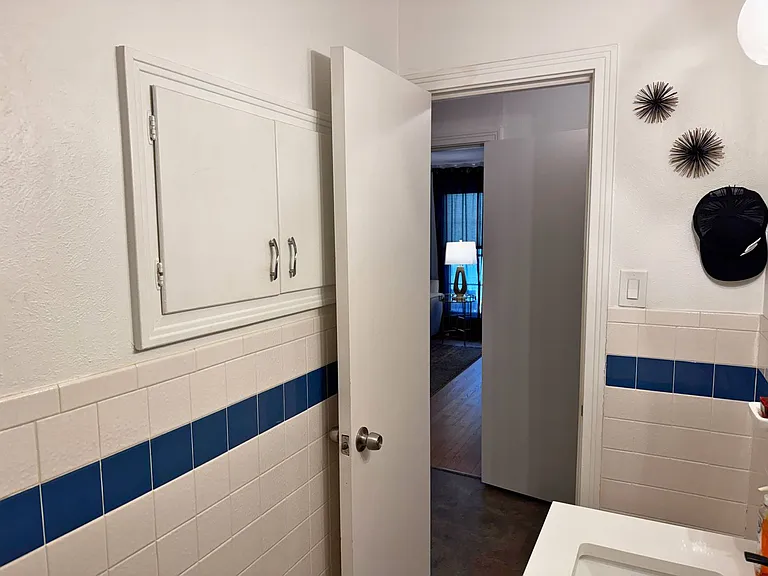 2412 Dartmouth St — Photo 30