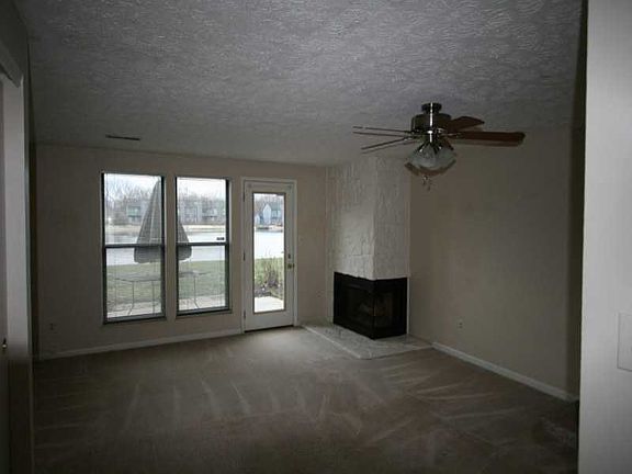 3rd image of 3177 Sandpiper Ct