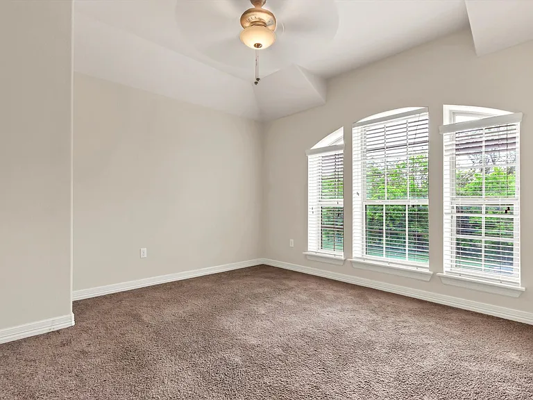 7008 Hester Rd — Photo 13