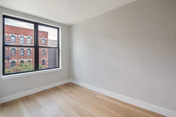 Rented by Mirador Real Estate | media 30