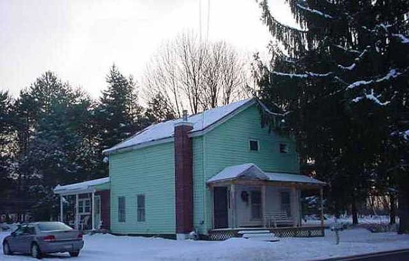 2nd image of 350 MIDDLE GROVE Road