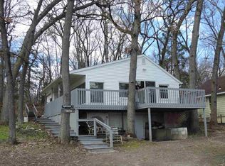 W11814 Oak St, Merrimac, WI 53561