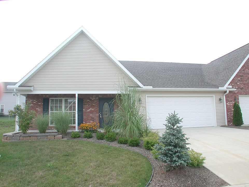 1st image of 1135 W Sugarberry Ct