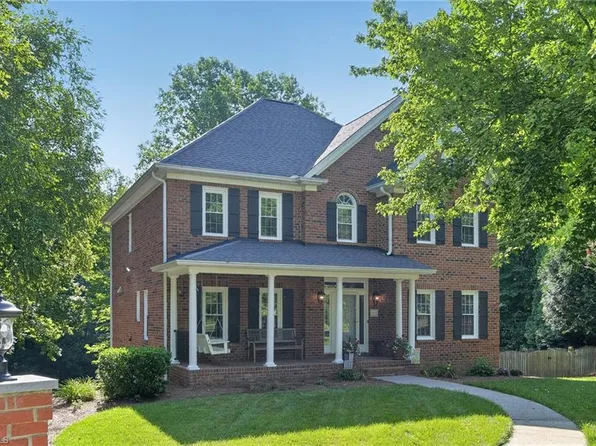 8415 Curraghmore Ct, Clemmons, NC 27012