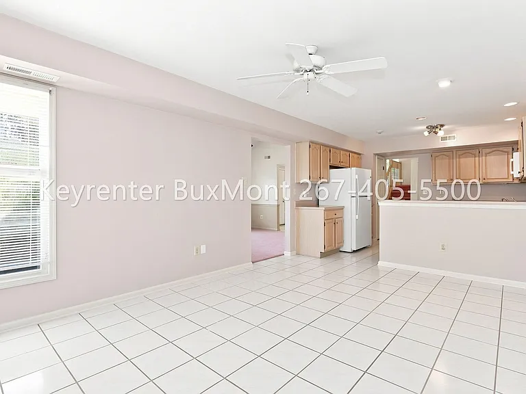11 Nathan Ct — Photo 2