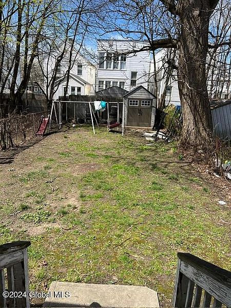 4th image of 42 Hurlbut Street
