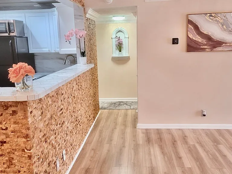 616 NW 13th St #24 — Photo 24