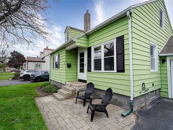 3rd image of 208 Chesterton Rd