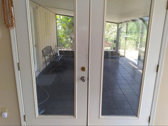 5th image of 558 NW Bayshore Blvd