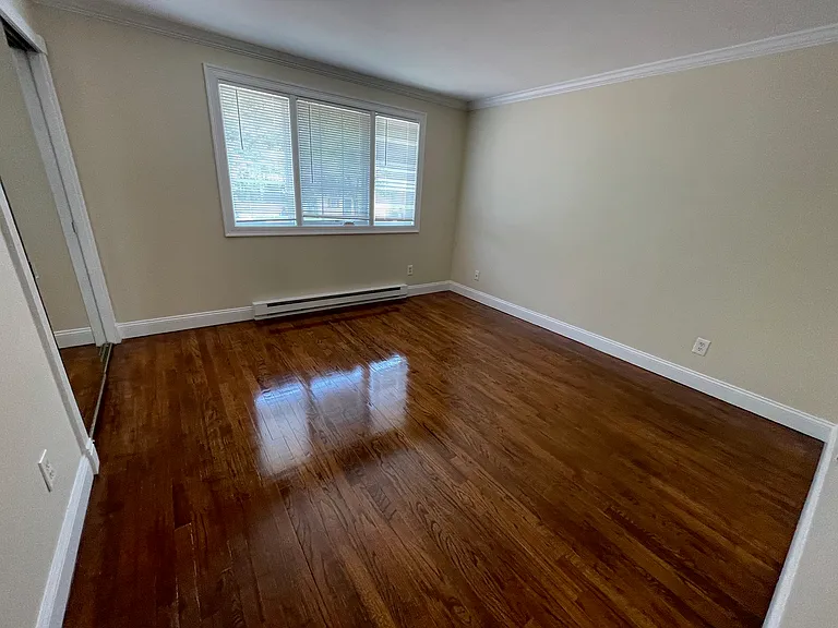 Unit 1485-4 (Central Air)