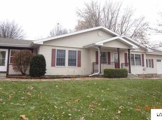 124 E Flora Ave, Mount Pulaski, IL