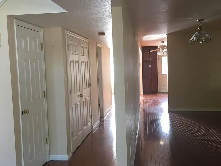 2137 S Lincoln St — Photo 13