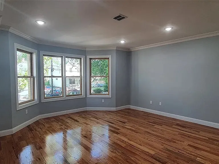 449 Mallory Ave #2 — Photo 8