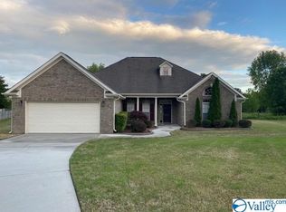 23810 May Ln, Athens, AL 35613