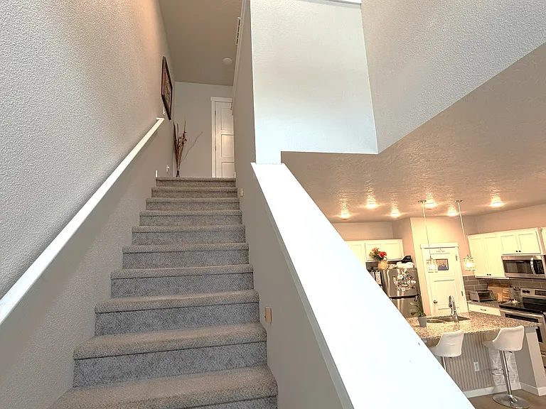 503 N Tessa Ln — Photo 15