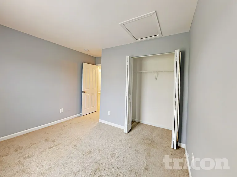 10207 Green Hedge Ave — Photo 8