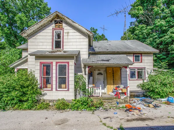 210 Courtland St, Dowagiac, MI 49047