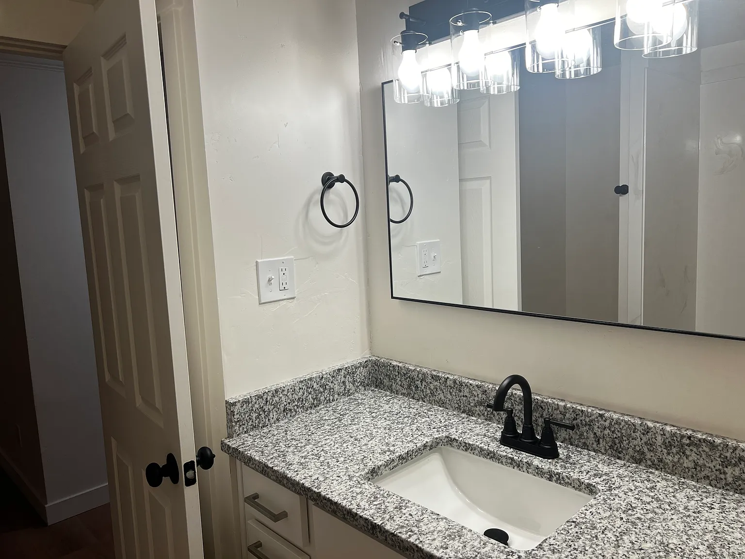 3 bed, 1705 sqft, $1,545 — Photo 3