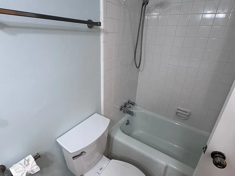 1115 Briar Creek Rd — Photo 49