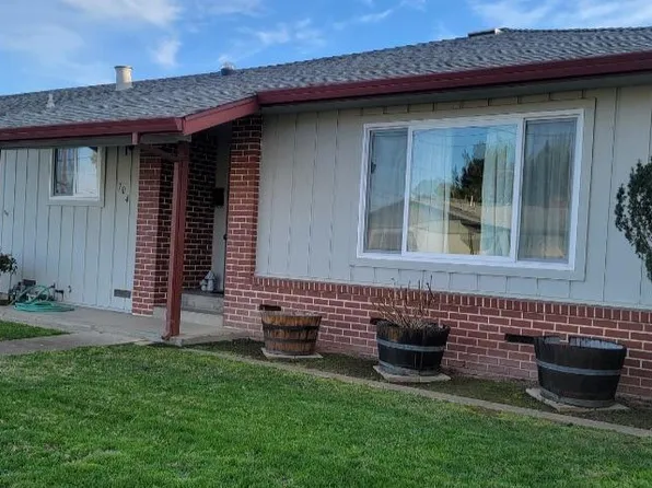 704 Elm Ave, Galt, CA 95632