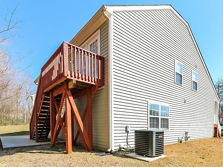 2826 Filbert St — Photo 20