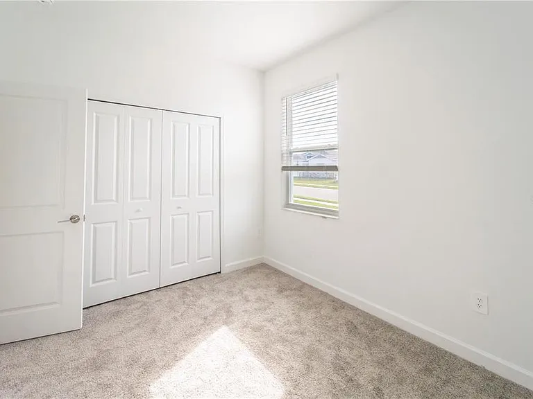4032 Redbridge Loop — Photo 9