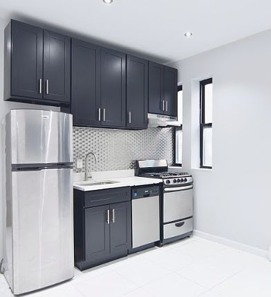 1st image of 320 Manhattan Ave #Ll2