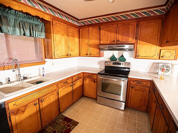 2nd image of 1247 Silverwood Dr