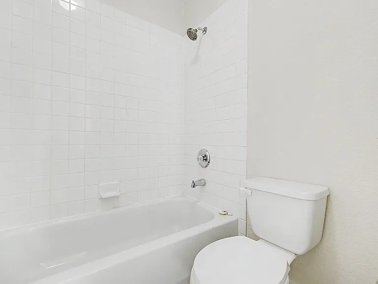 571 Kavanagh Pl — Photo 24
