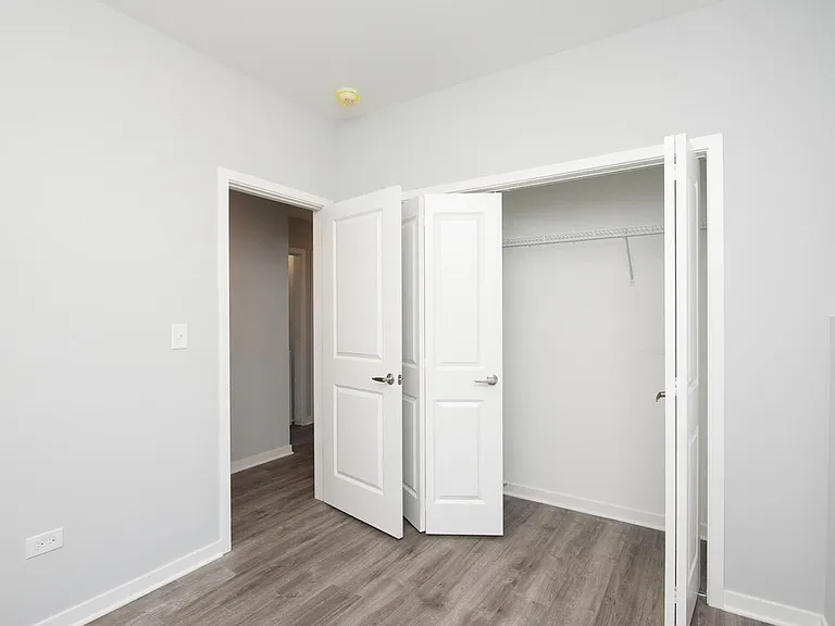 1813 W Cermak Rd #2 — Photo 10