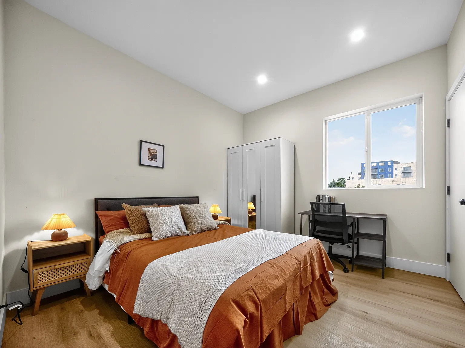 2 bed, 2774 sqft, $3,000 — Photo 4