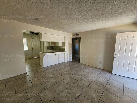 401 Niles St #B, Bakersfield, CA 93305 | Zillow